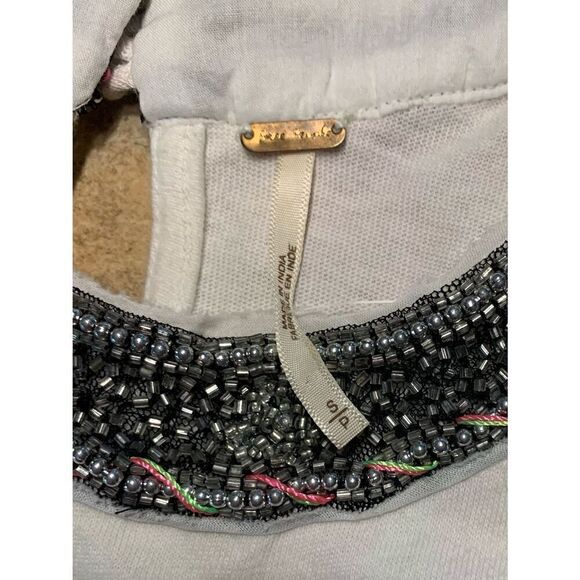 37- FREE PEOPLE PINK & WHITE OMBRÉ BEADED NECKLINE BOHO SWING TANK TOP - Picture 2 of 5